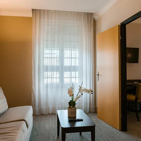 Hotel Western Centre Le Grand 4*