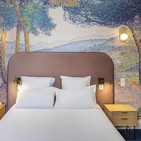 Western Centre Le Grand Hotel 4*